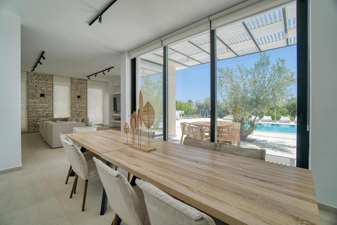 Luxury Oasis Villa